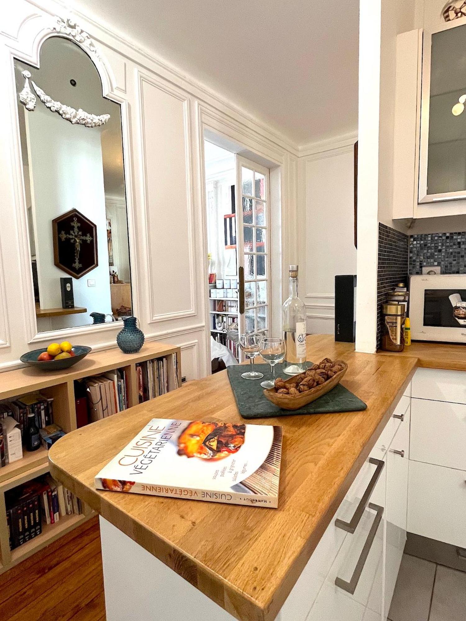 Bonne Nouvelle Apartment