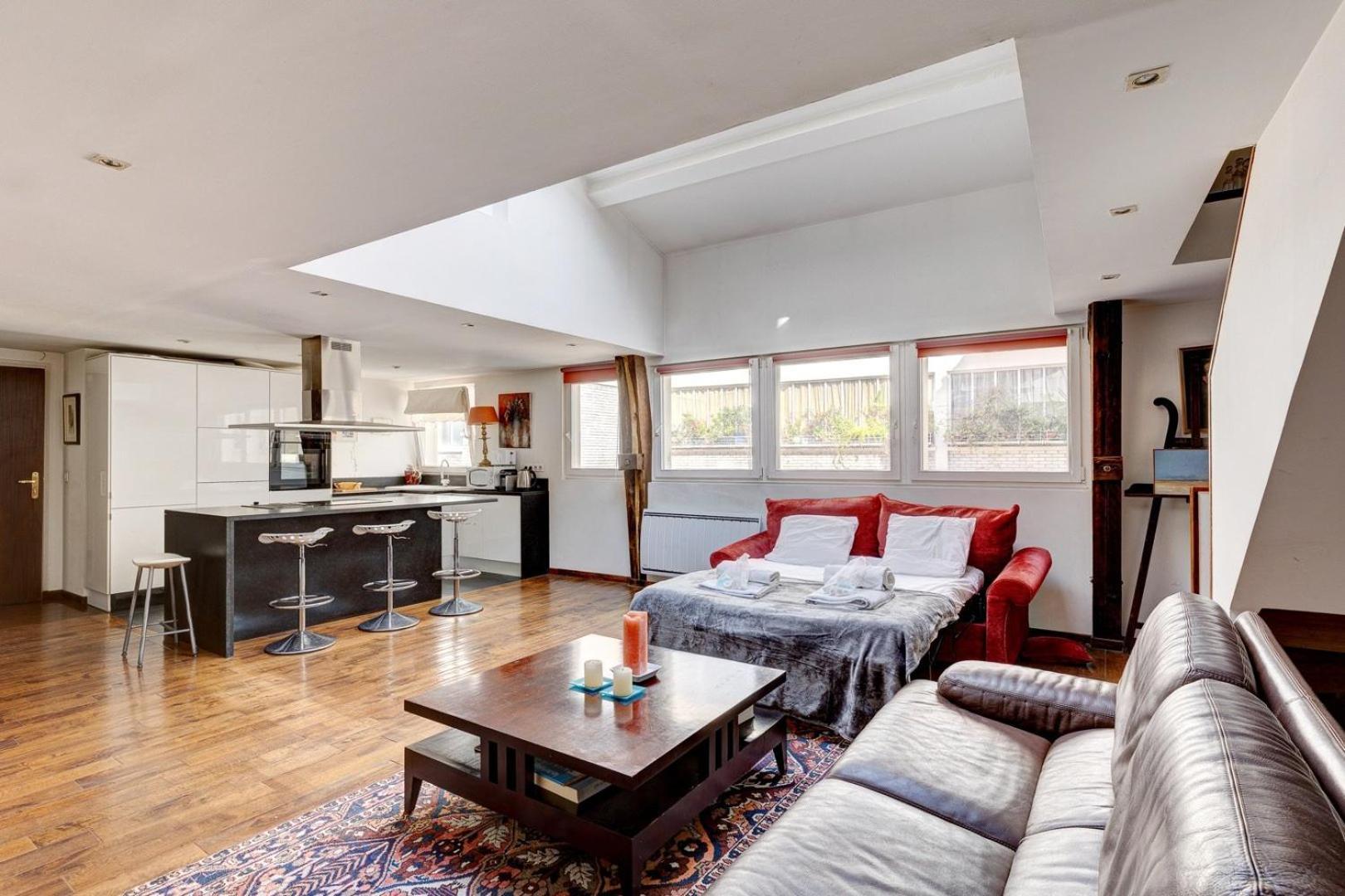 259 Suzy - Superb Duplex In Apartment