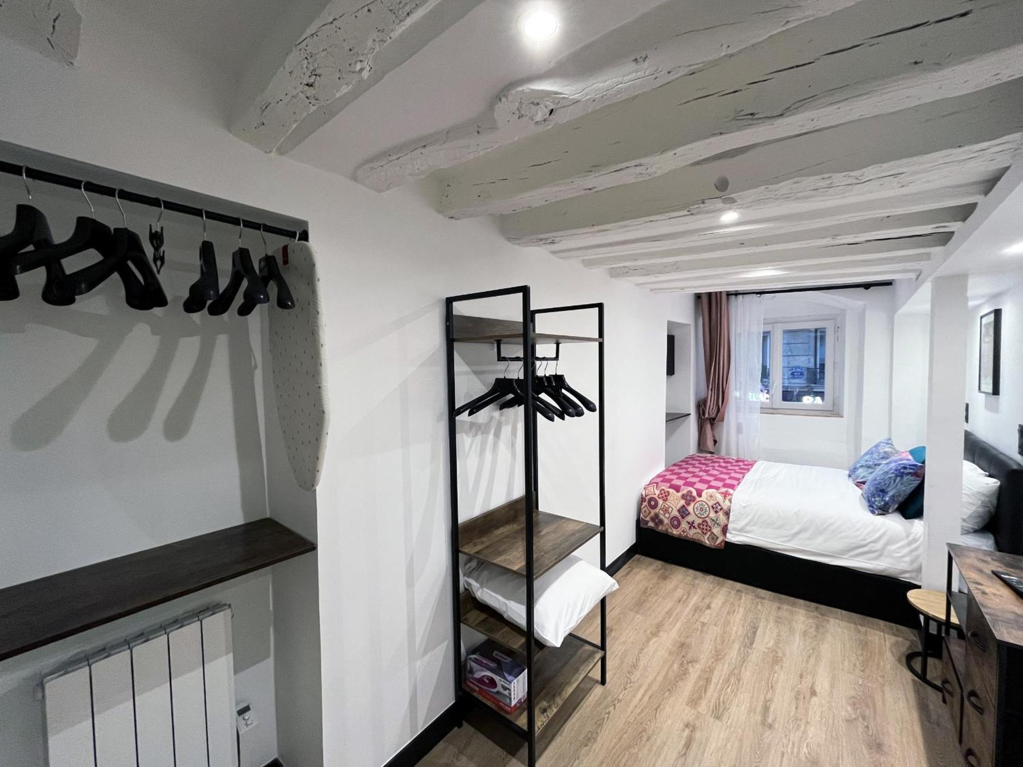 Urban Flat 174 - Vuitton St Denis Apartment