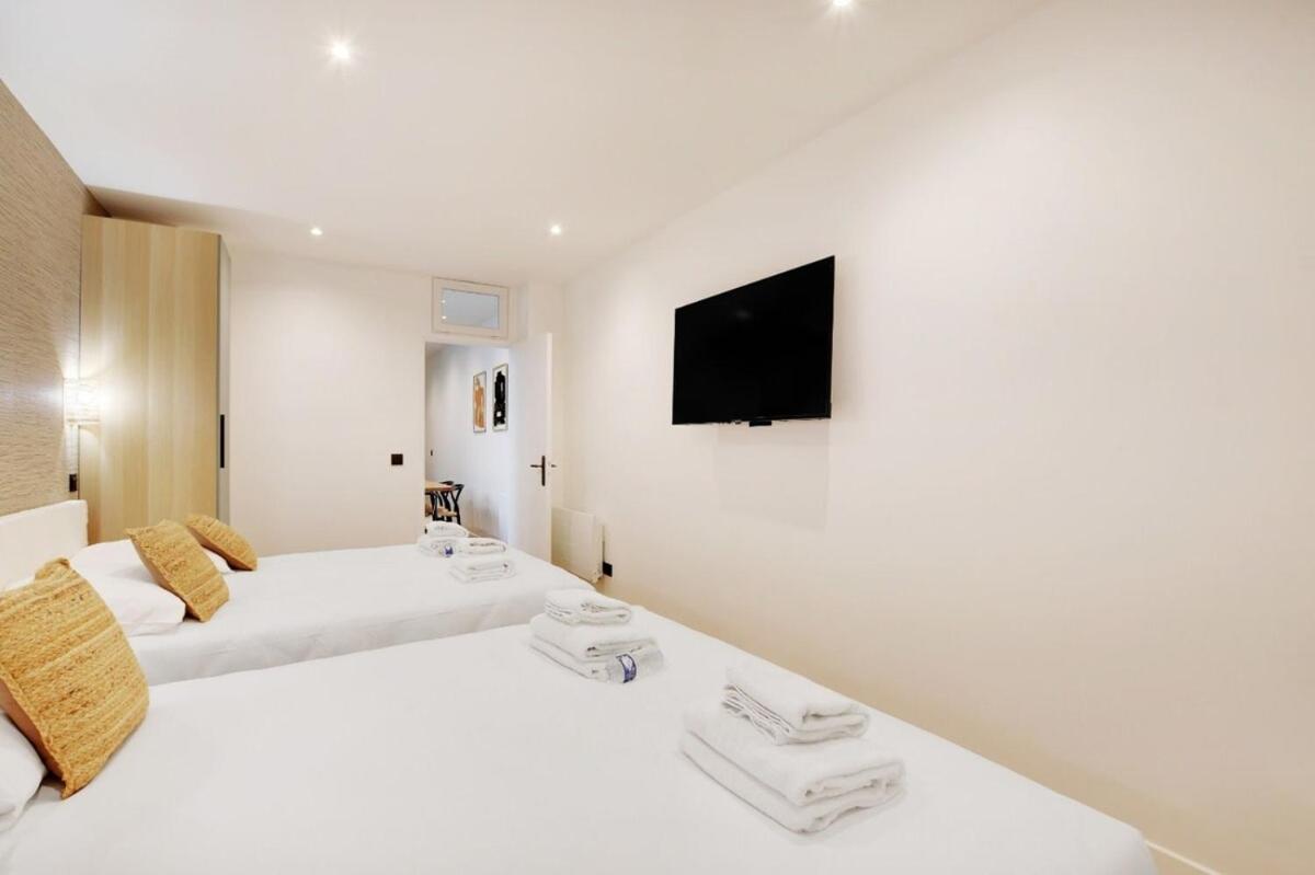 Place D'italie Modern & Renovated 3bd For 10guests *