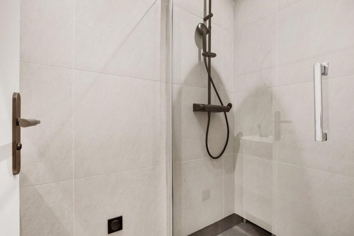Place D'italie Modern & Renovated 3bd For 10guests *
