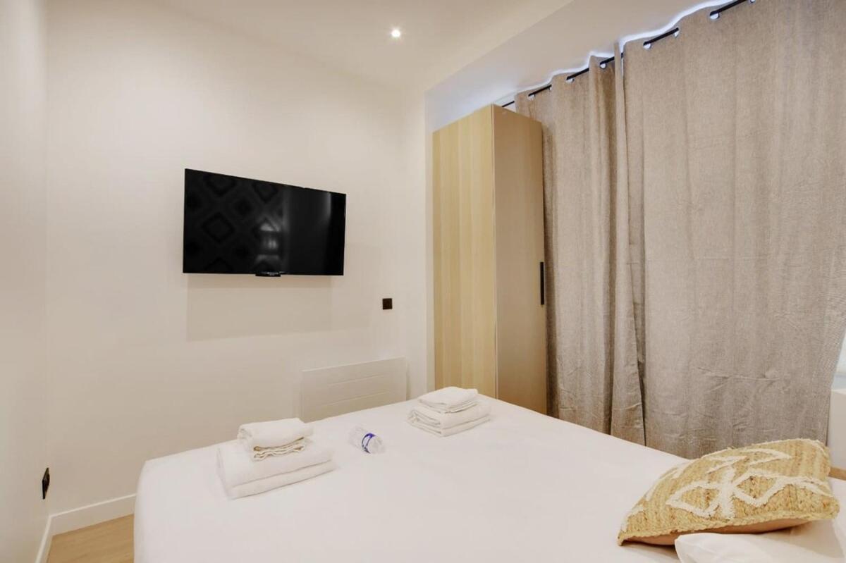 Place D'italie Modern & Renovated 3bd For 10guests
