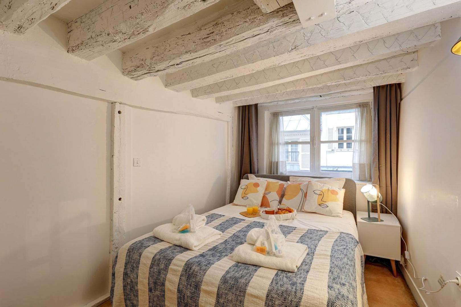 676 Noam - Elegant In Apartment Paris