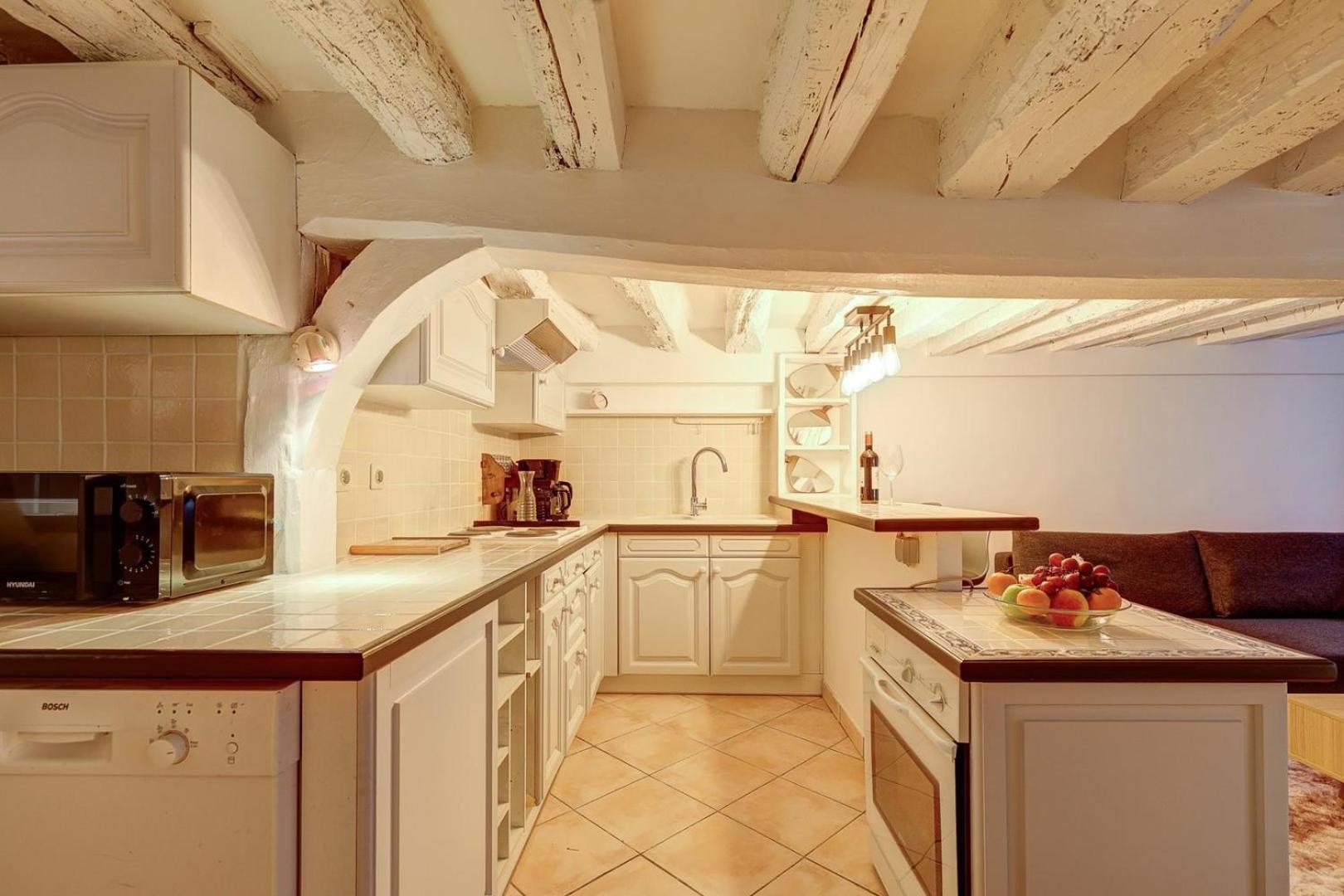 676 Noam - Elegant In Apartment Paris