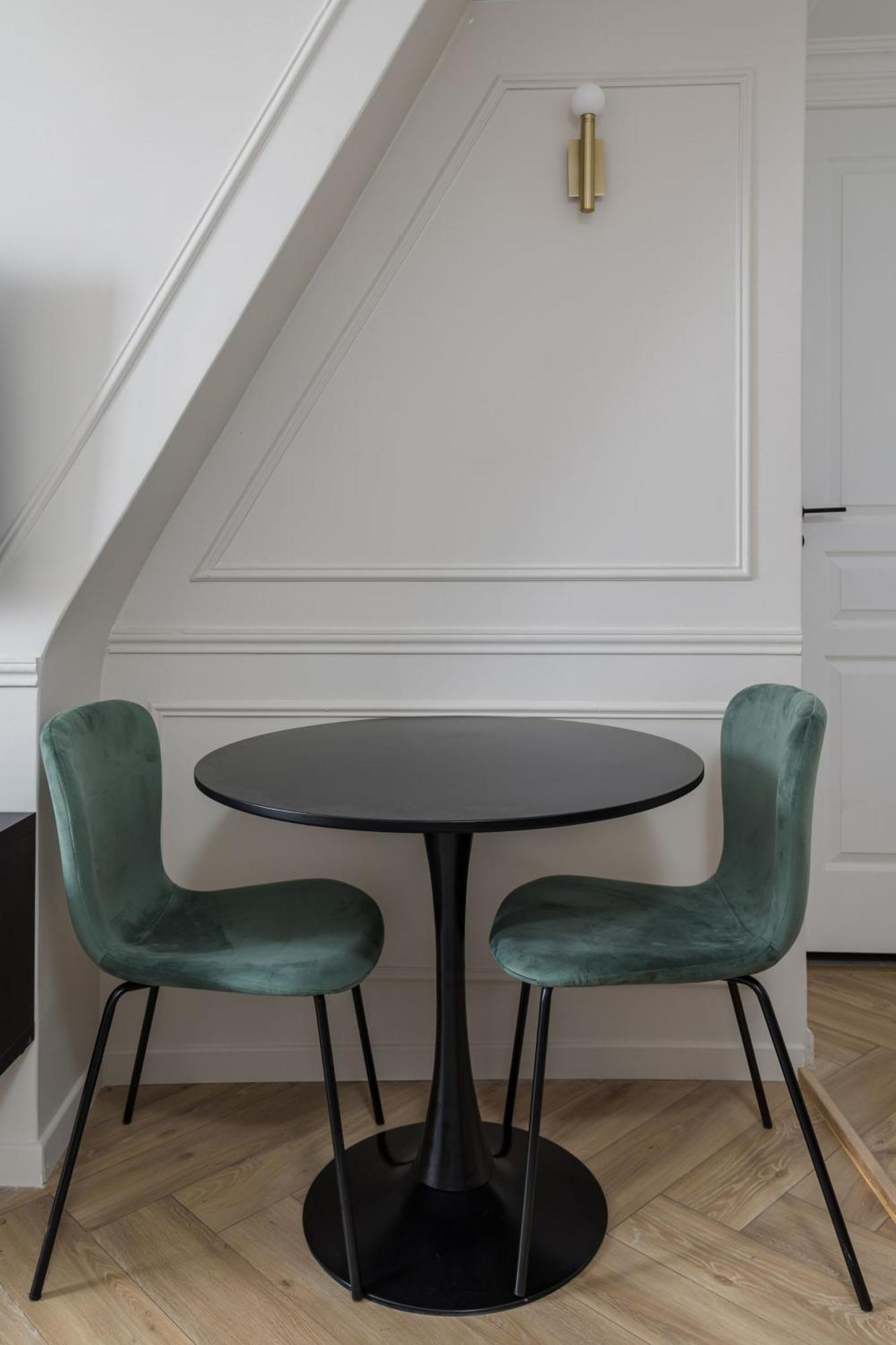Apartment Poetic - Opera *