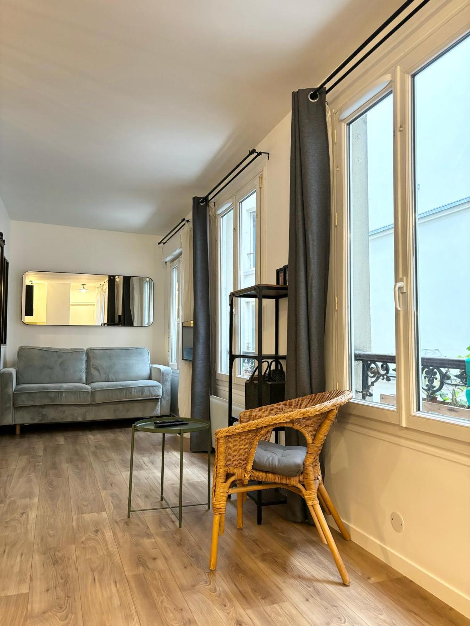 Appartement Petit Coin De Paradis Proche Gare De L'est Paris