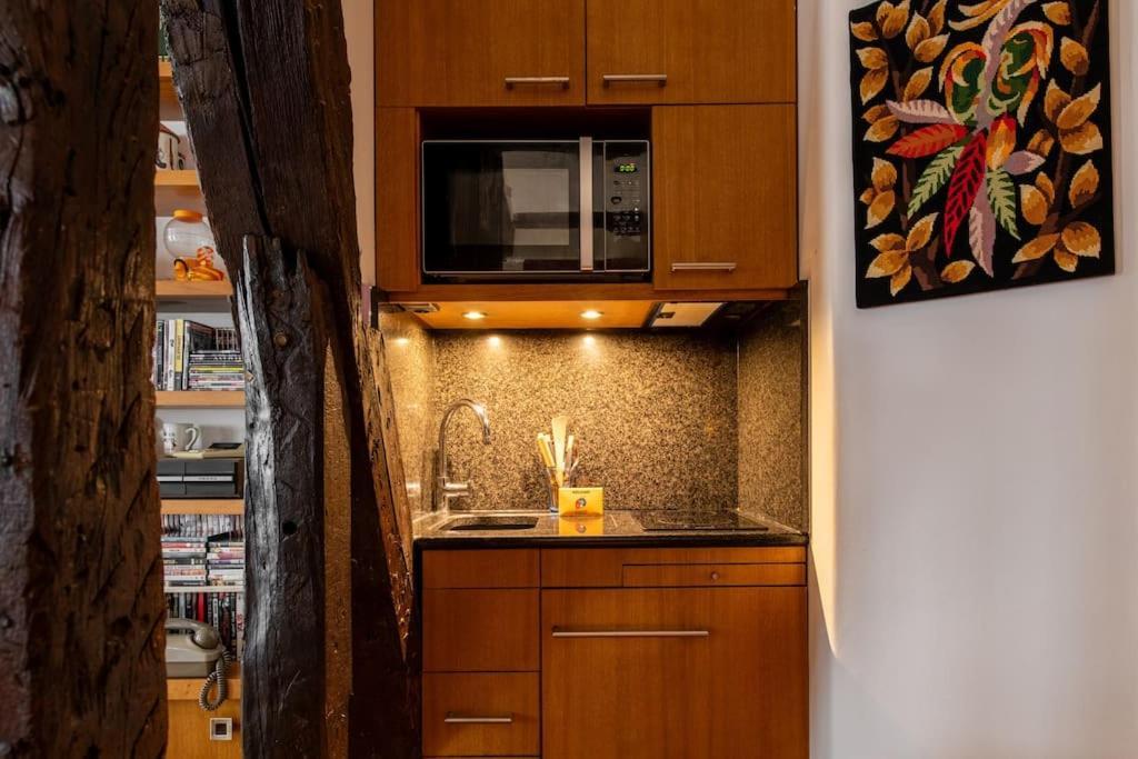 Lombards - Cozy In The Heart Of Place Du Chatelet. * Paris