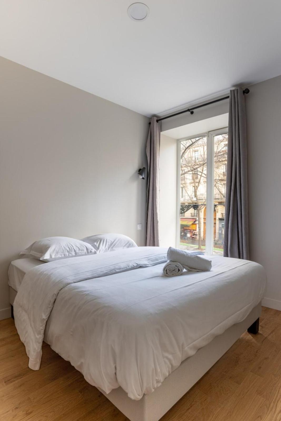 Beautiful Minimalist 1bd Near Montmartre * Paris
