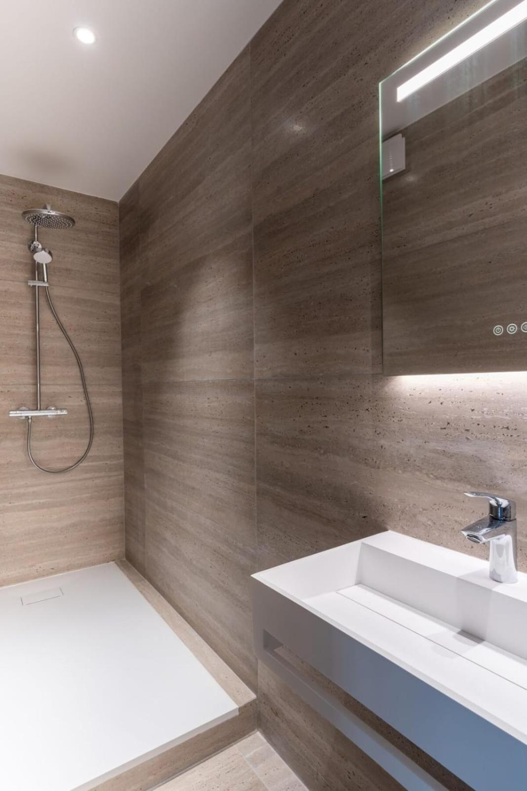 Apartment Beautiful Minimalist 1bd Near Montmartre