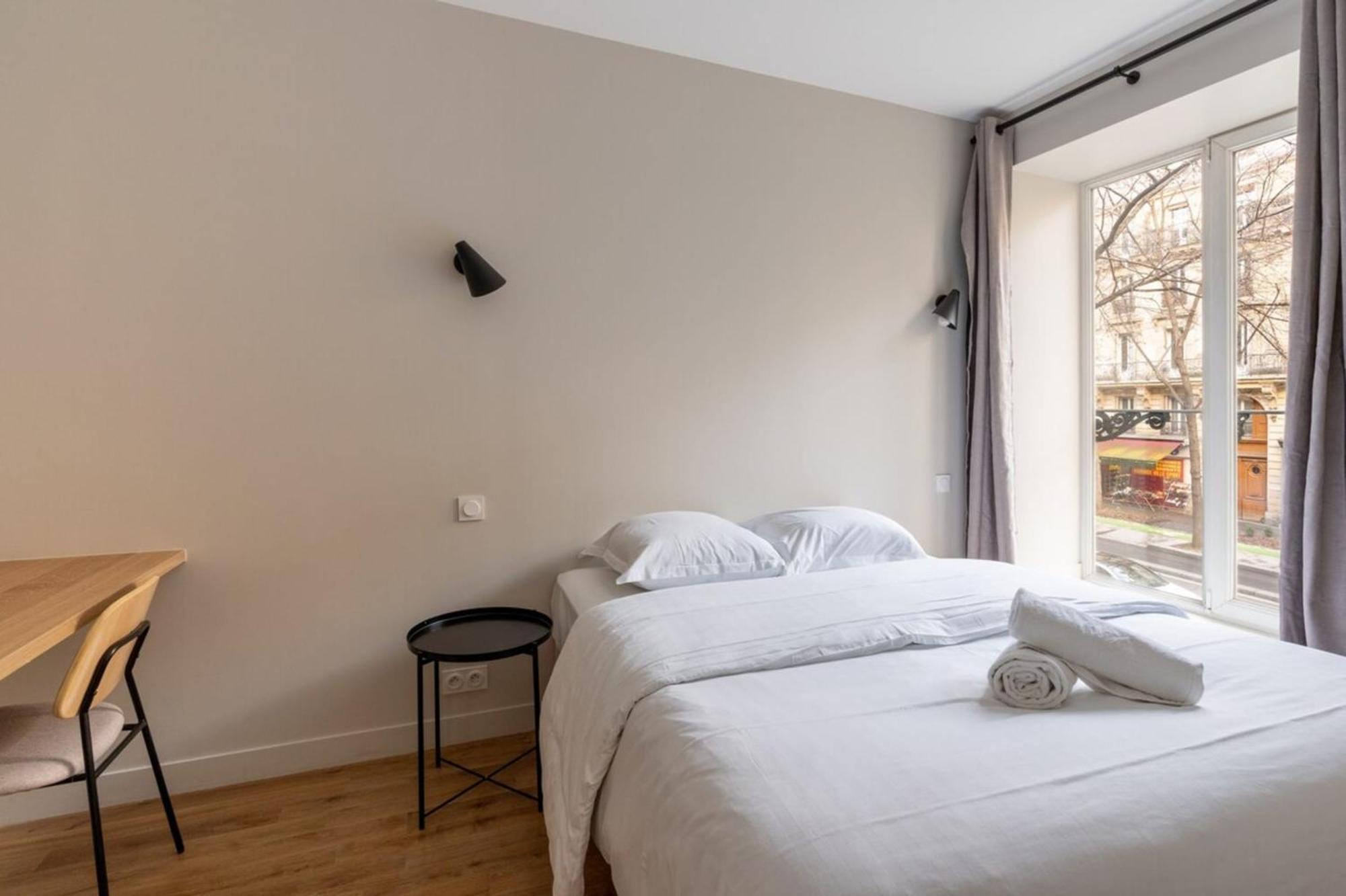 Beautiful Minimalist 1bd Near Montmartre Paris