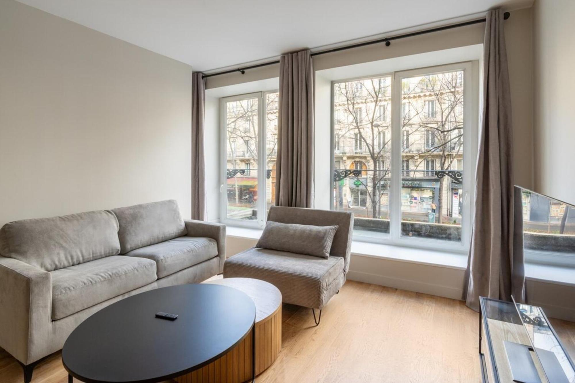 Beautiful Minimalist 1bd Near Montmartre