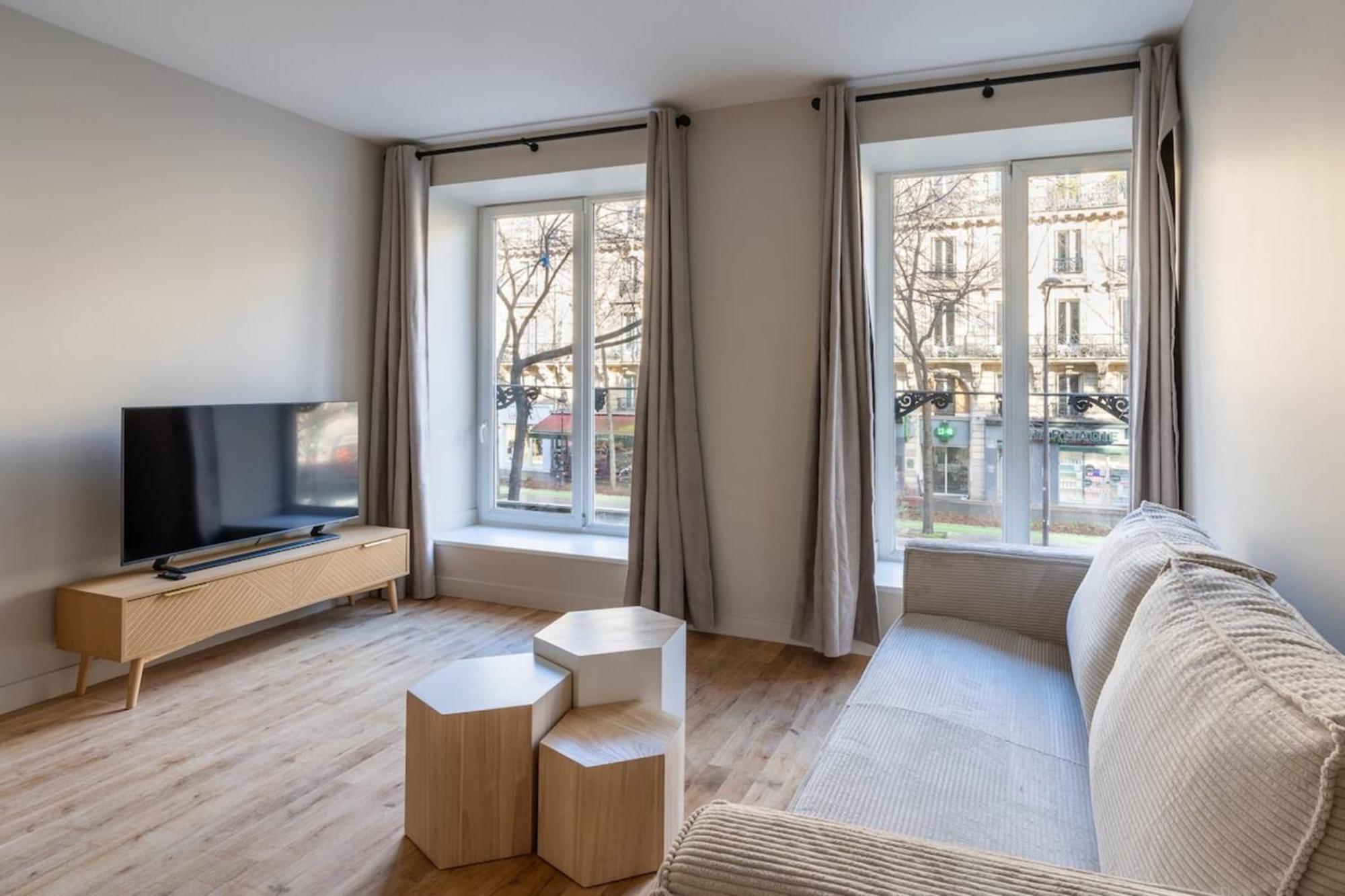 Modern Open-air Near Montmartre Apartment Paris