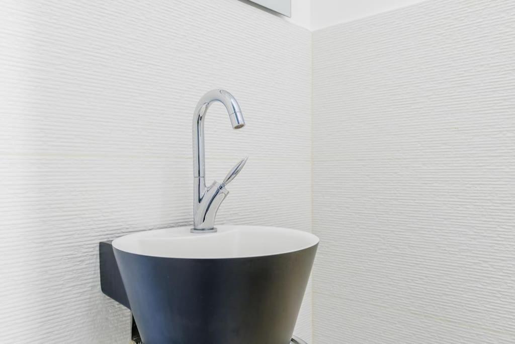 Apartment N Sublime Avec Sauna Dans Le 17e