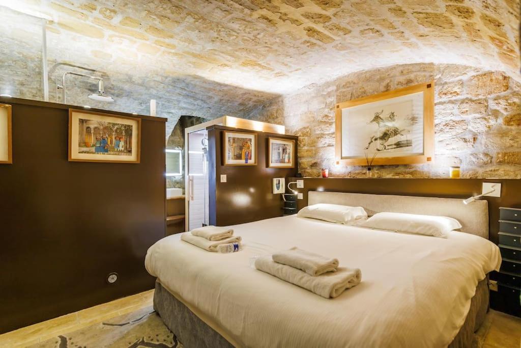 Apartment N Sublime Avec Sauna Dans Le 17e Paris