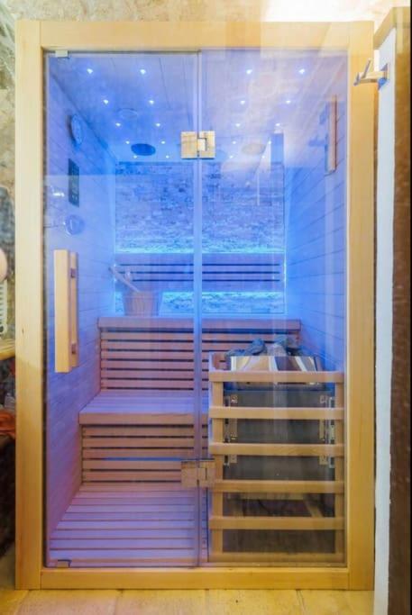 Apartment N Sublime Avec Sauna Dans Le 17e