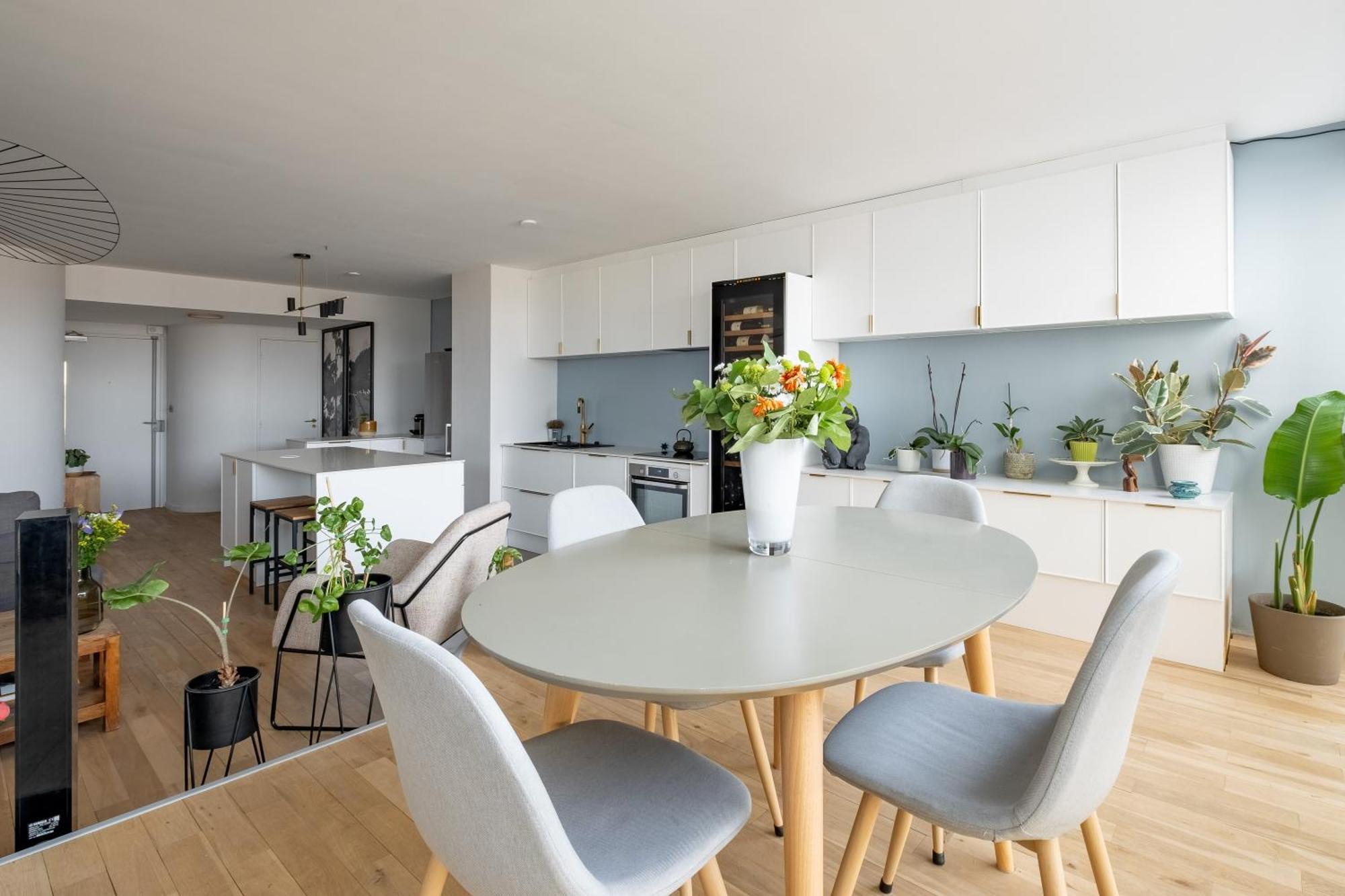 Veeve - Riverside Heights * Paris