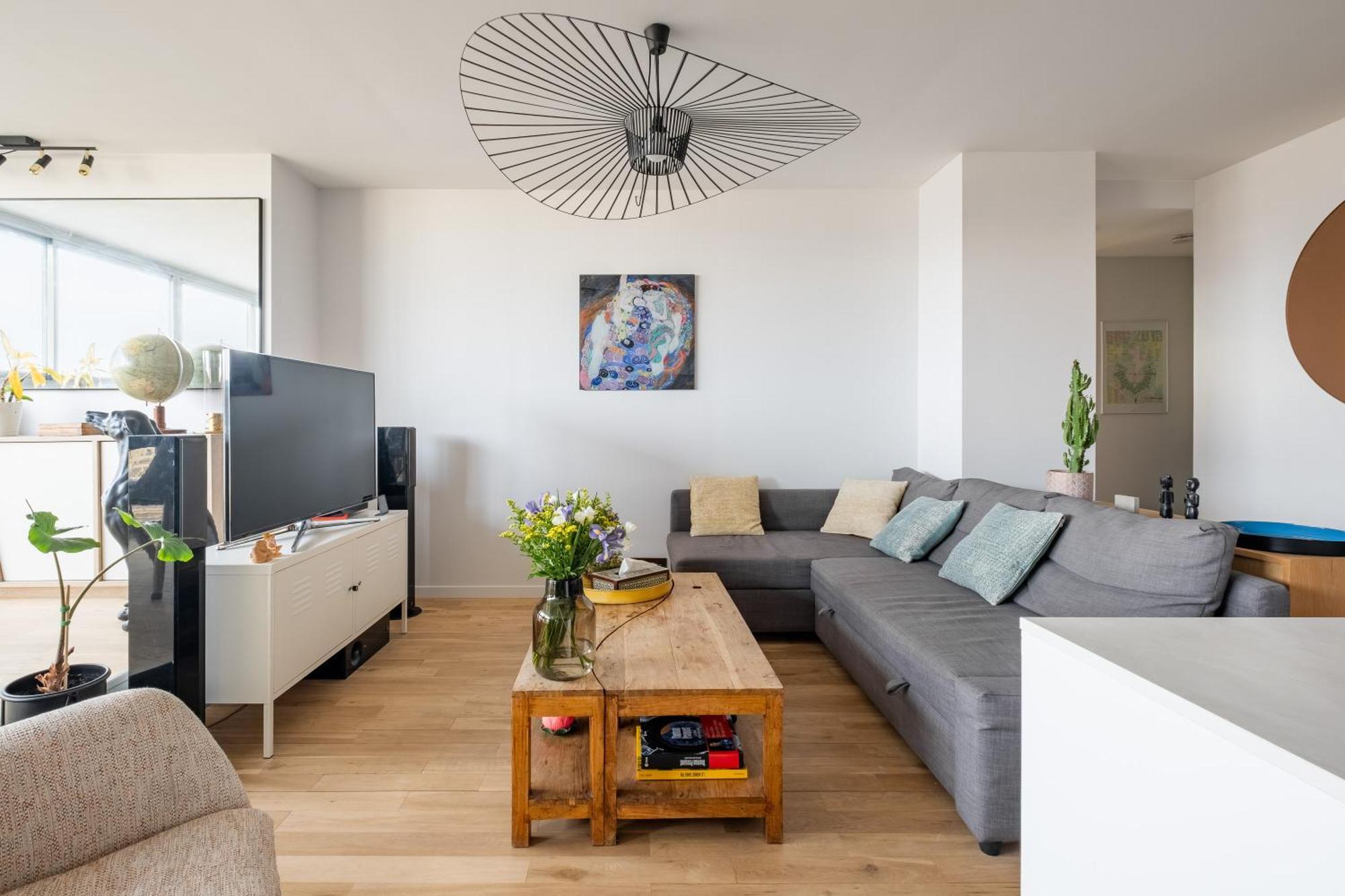Veeve - Riverside Heights Paris