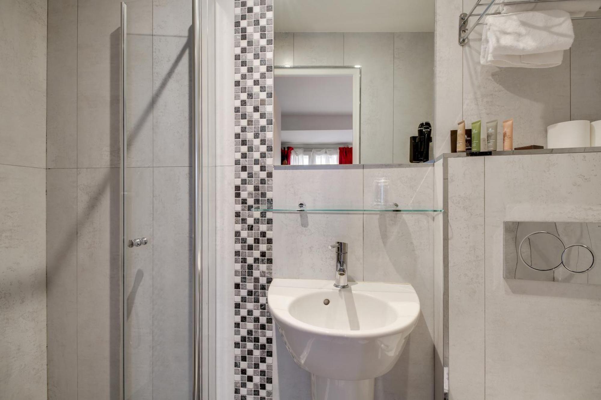 Hotel Riviera Elysees 3*