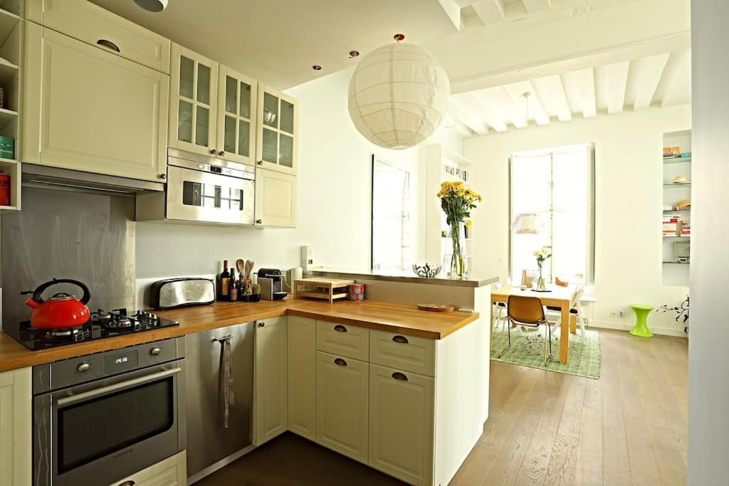 Apartment Luxurious In Le Marais Paris