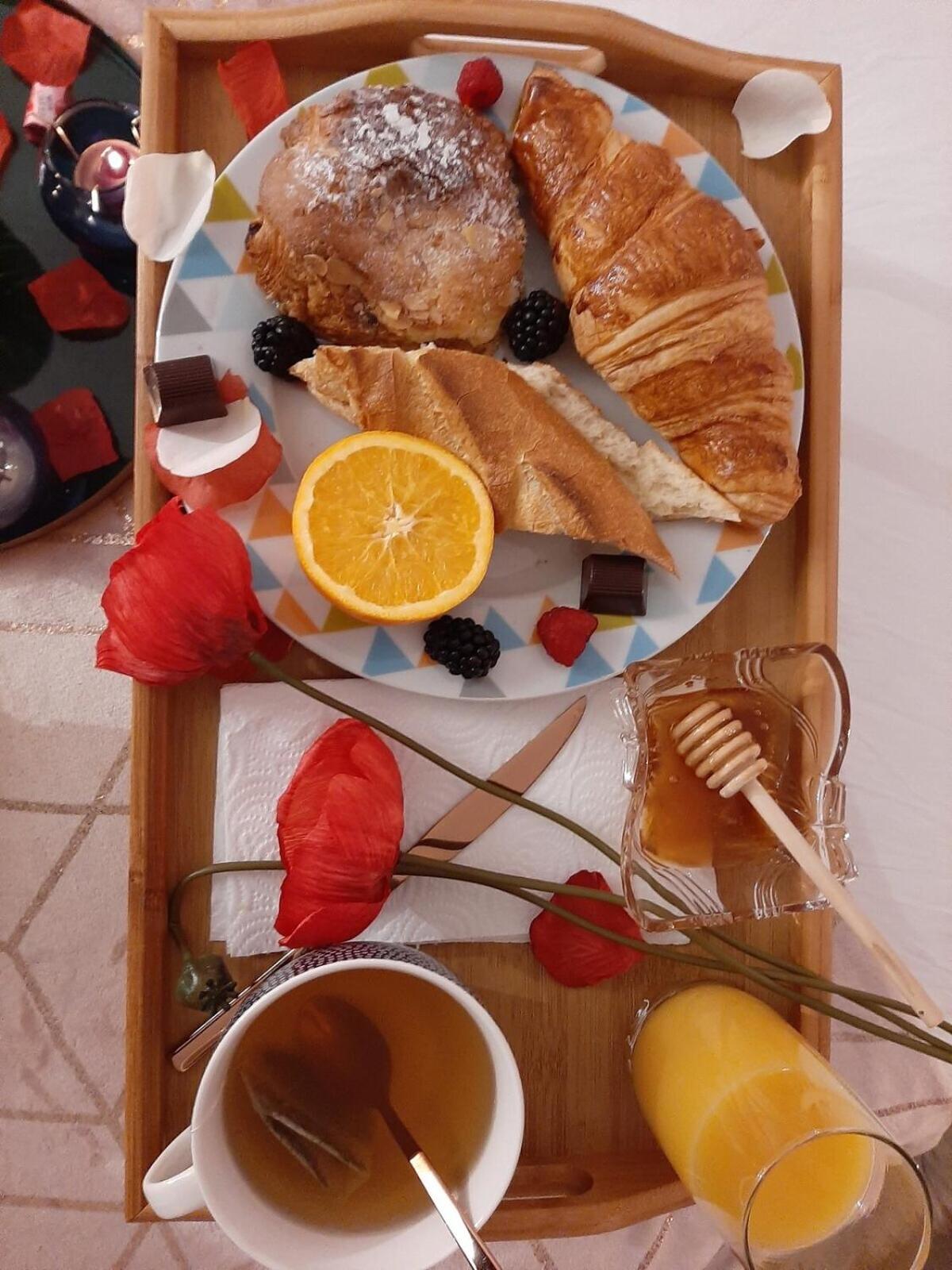 Luxury Republique Appartement Paris