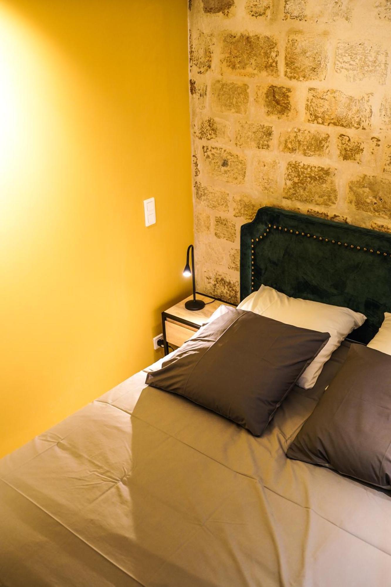 Charming Near Notre-dame Apartment *