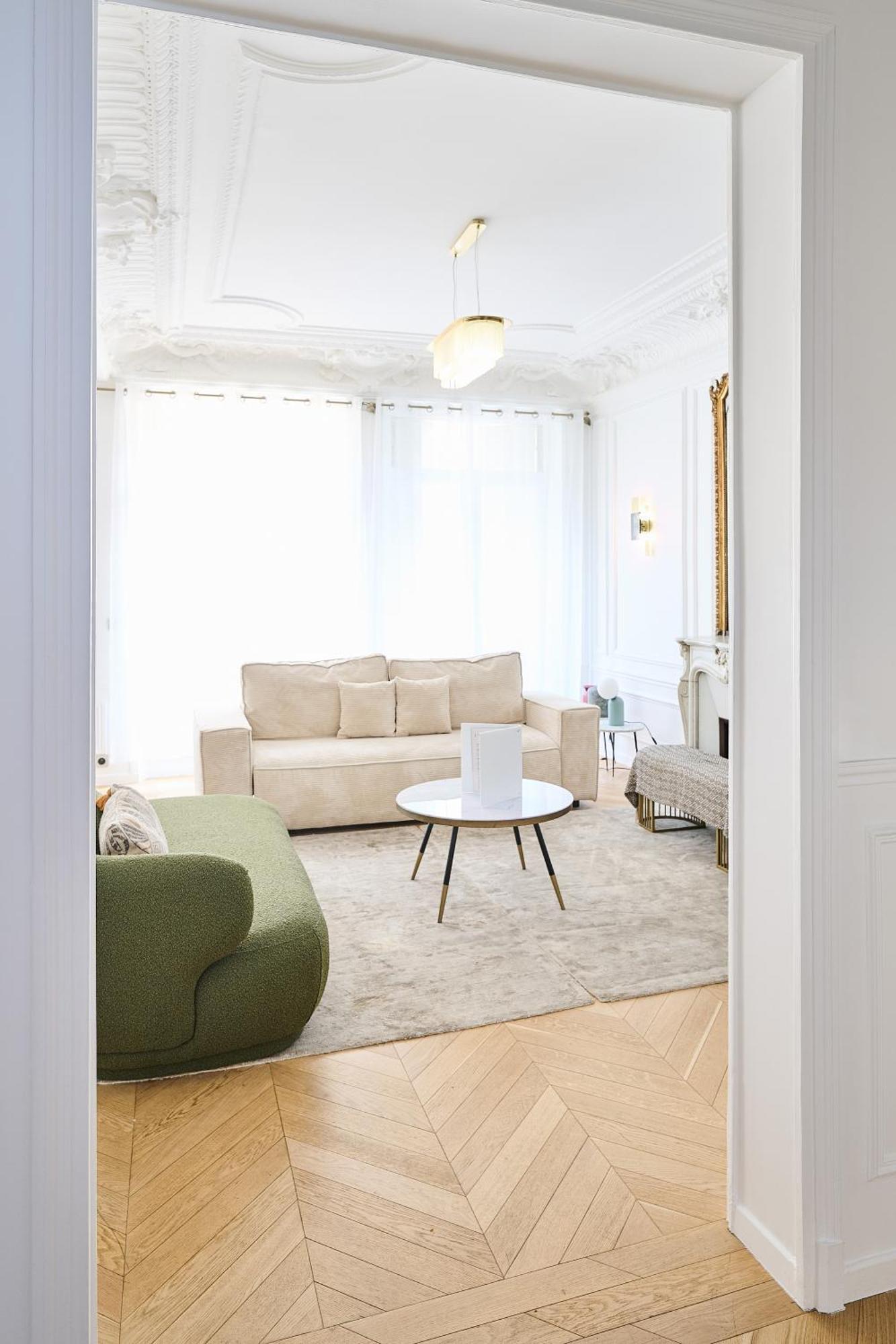 Champs Elysees!montaigne, New Luxurious 6pers Flat * Paris