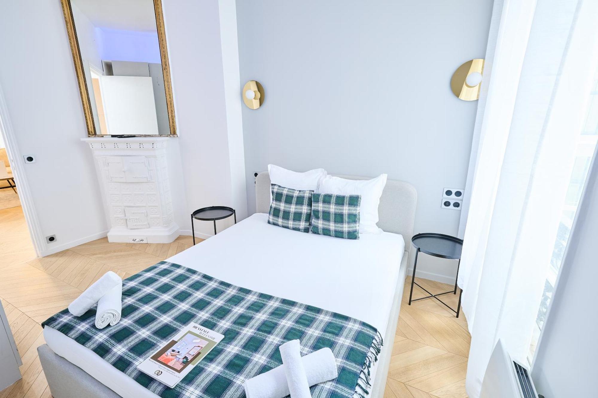 Champs Elysees!montaigne, New Luxurious 6pers Flat Apartamento *