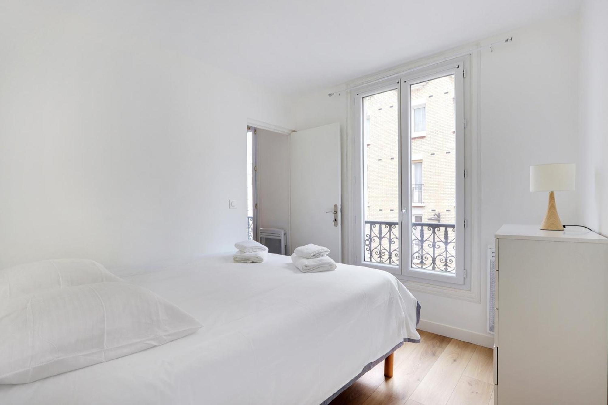 Apartment Cosy Jules Joffrin