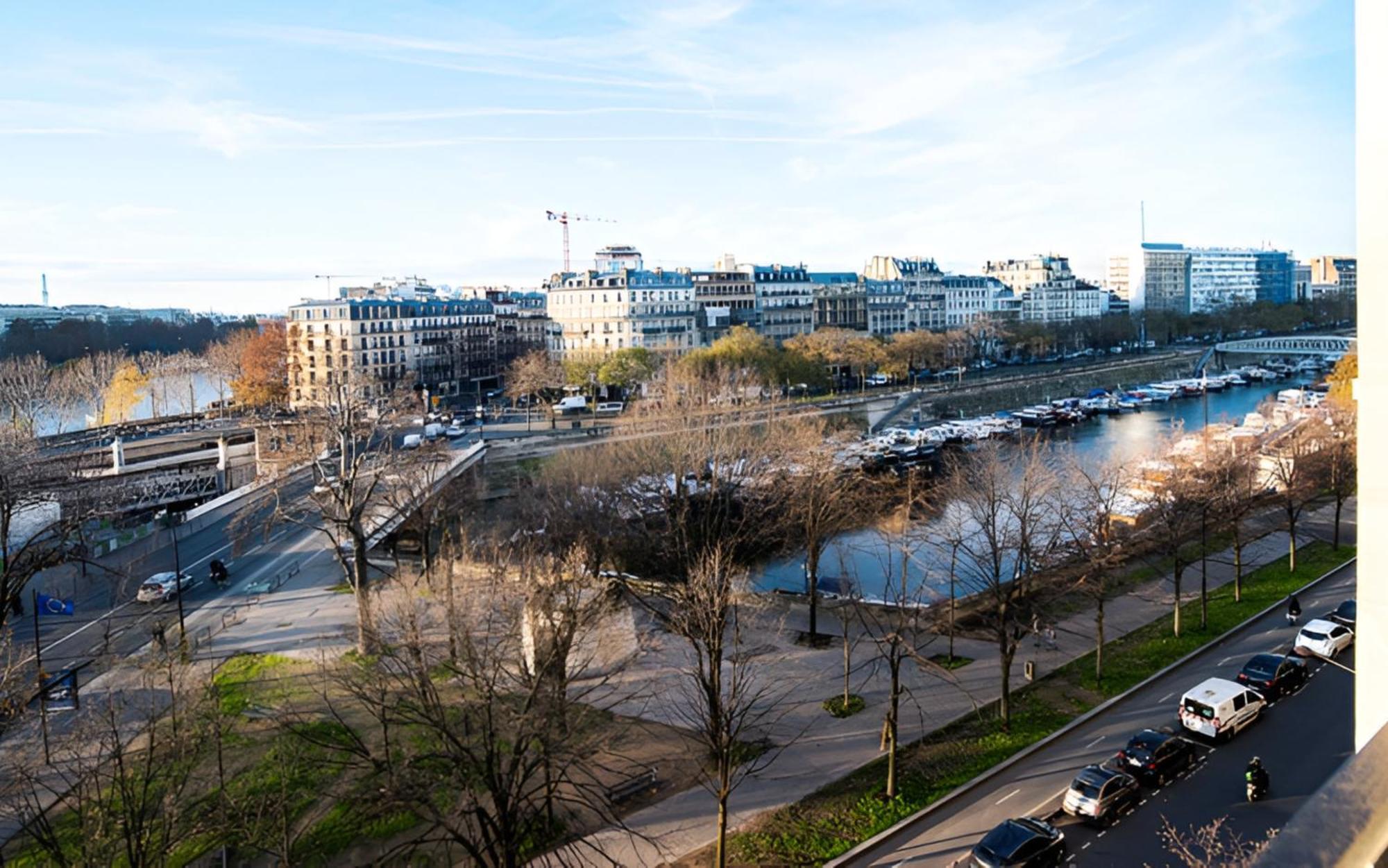 Appartement Heart Of And Magical View Of The Seine River By Weekome Paris
