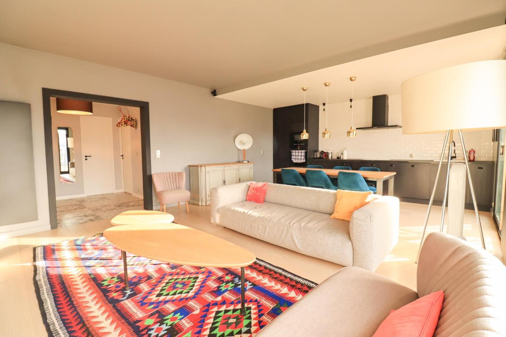 Luxuriousflat#victorhugo#trocadero#vieweffeiltower * Paris