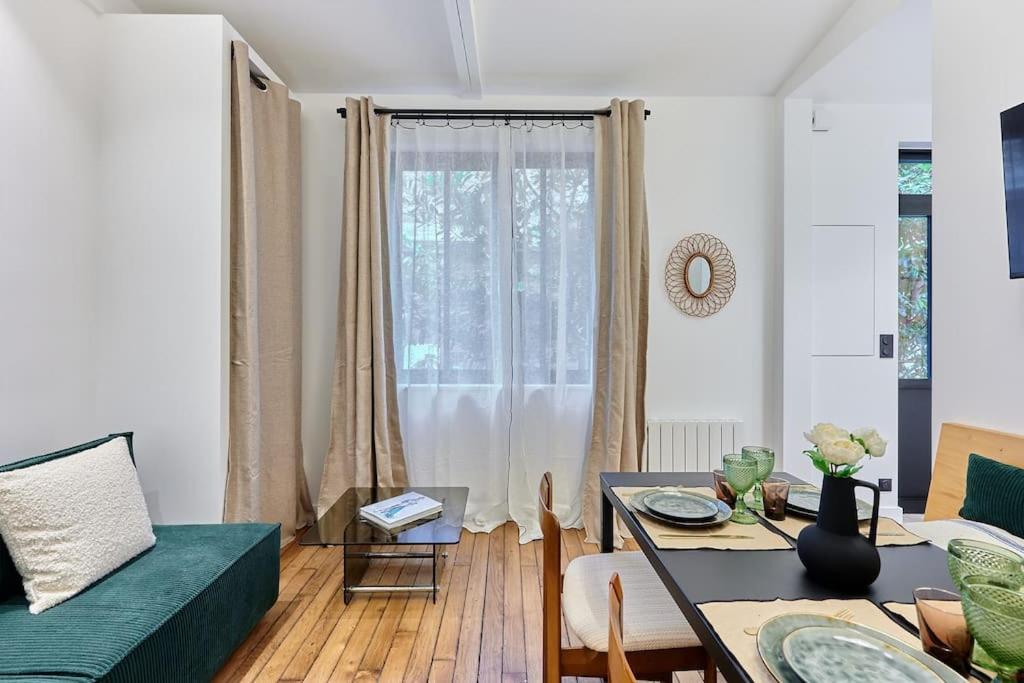 In The Center Of By Prestige Apartment Paris