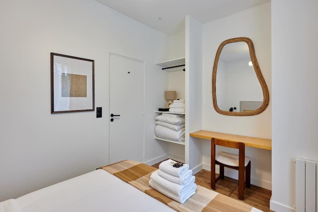 Apartment In The Center Of By Prestige