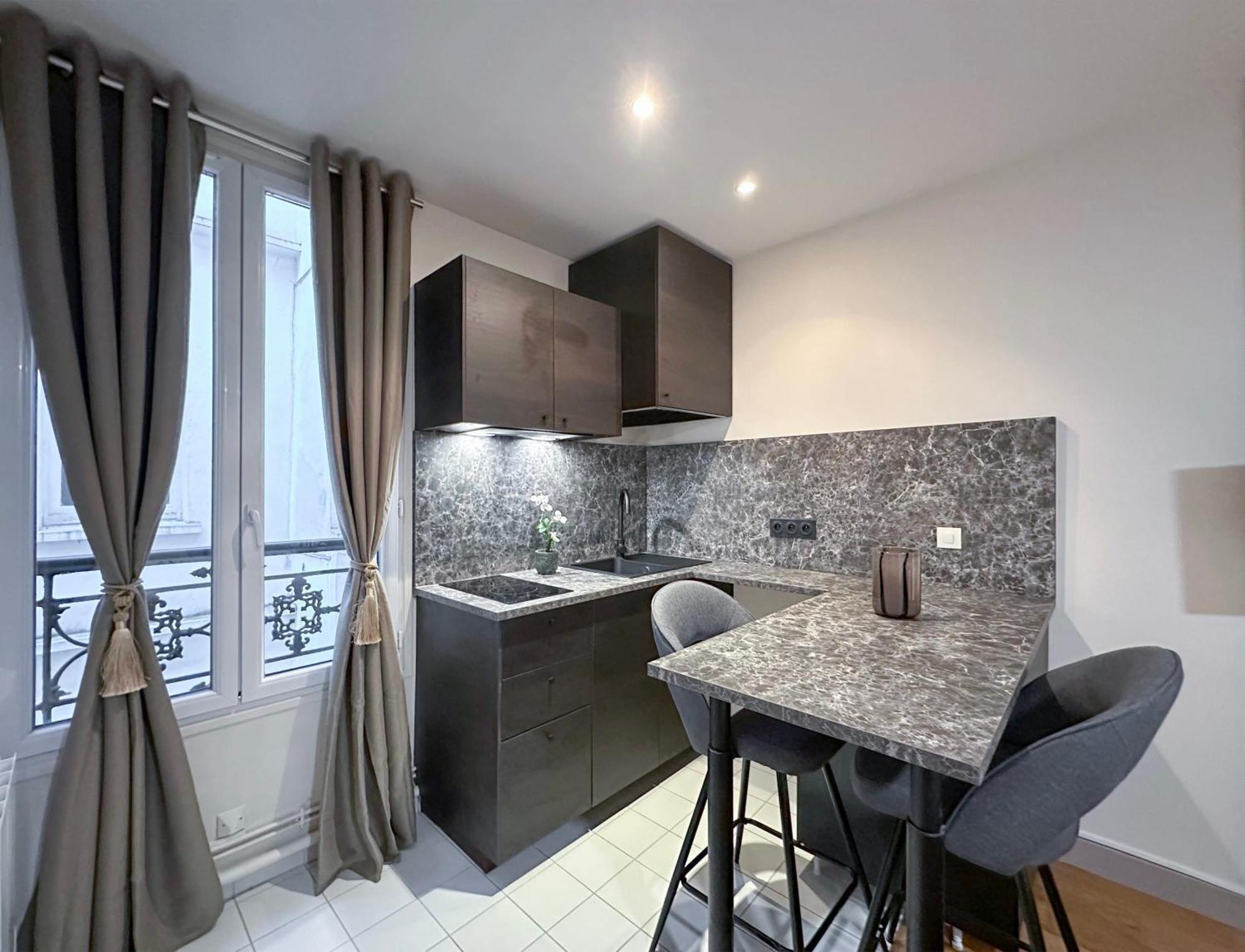 Apartment Peaceful In