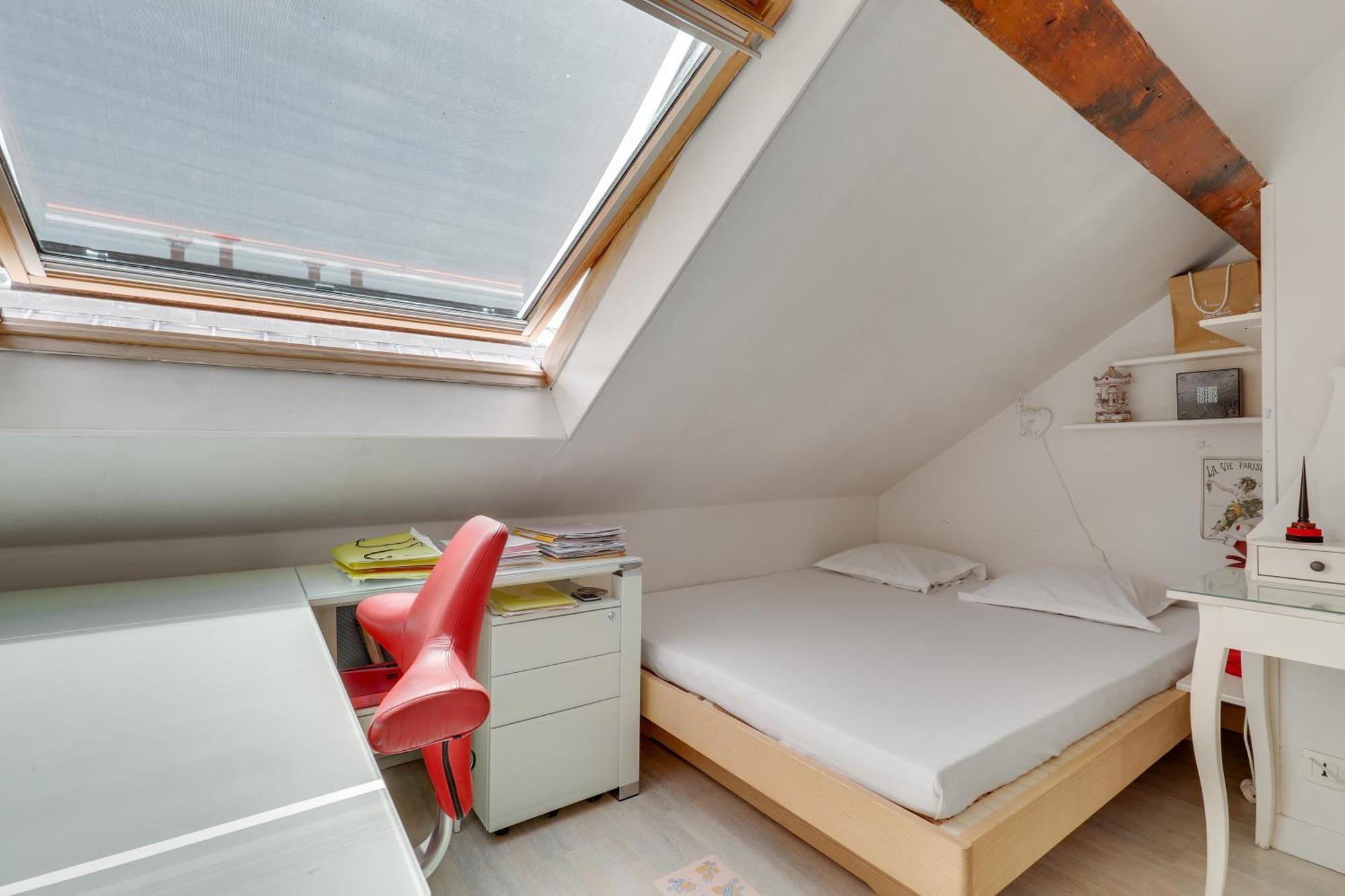 Apartment Duplex Calme Et Lumineux Au Coeur De Bastille