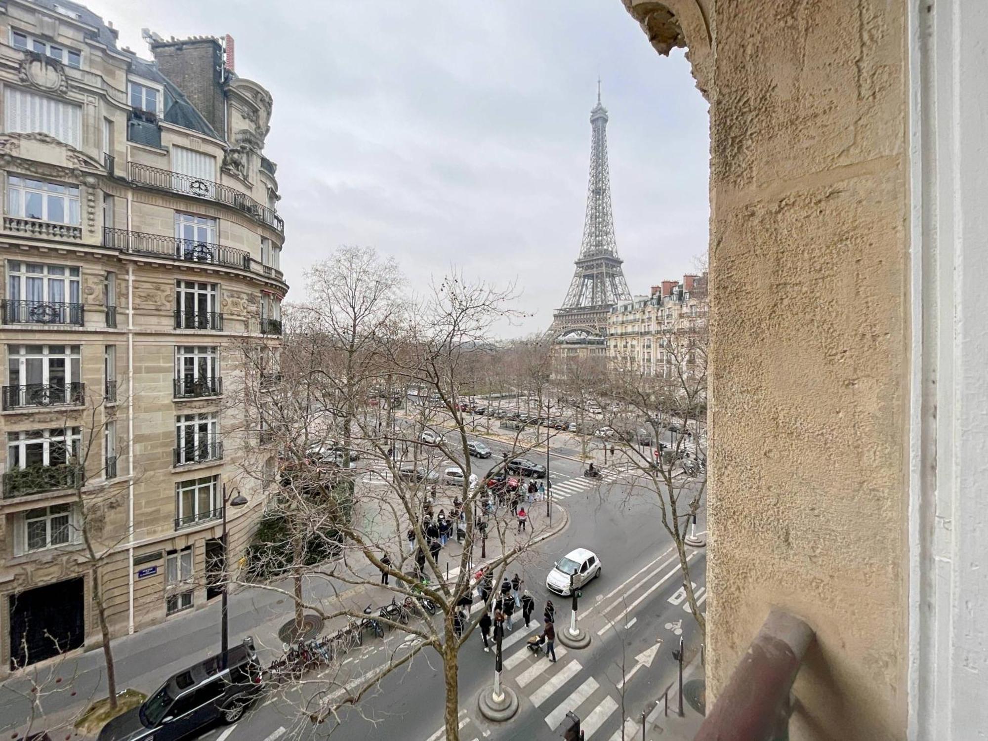 Homestay Luxury Flat & Eiffel Tower View Paris