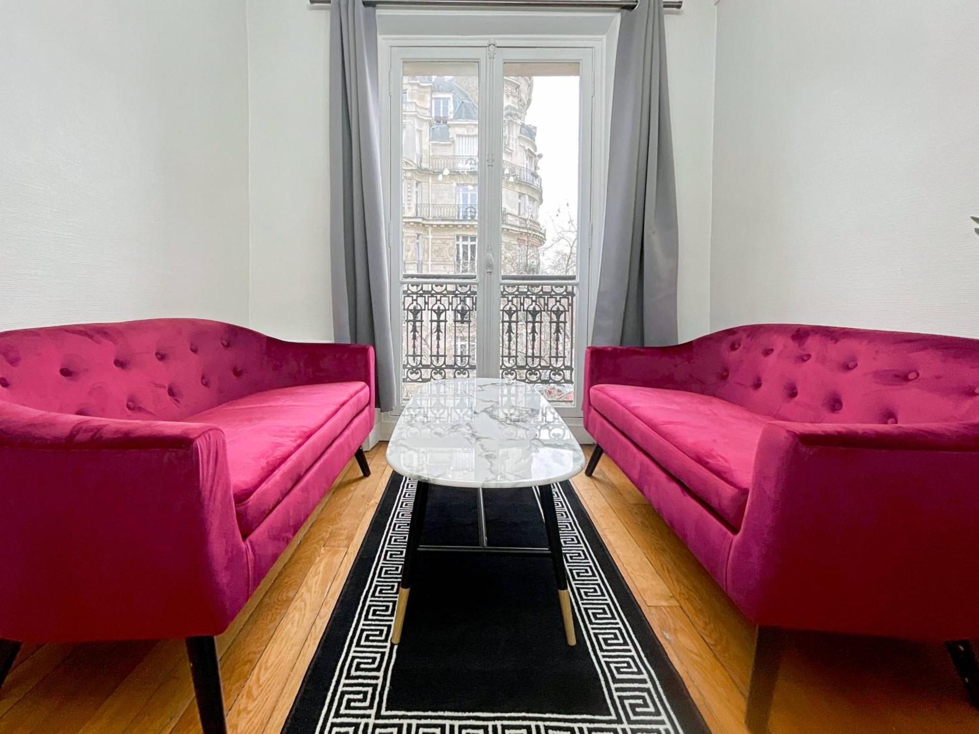 Homestay Luxury Flat & Eiffel Tower View