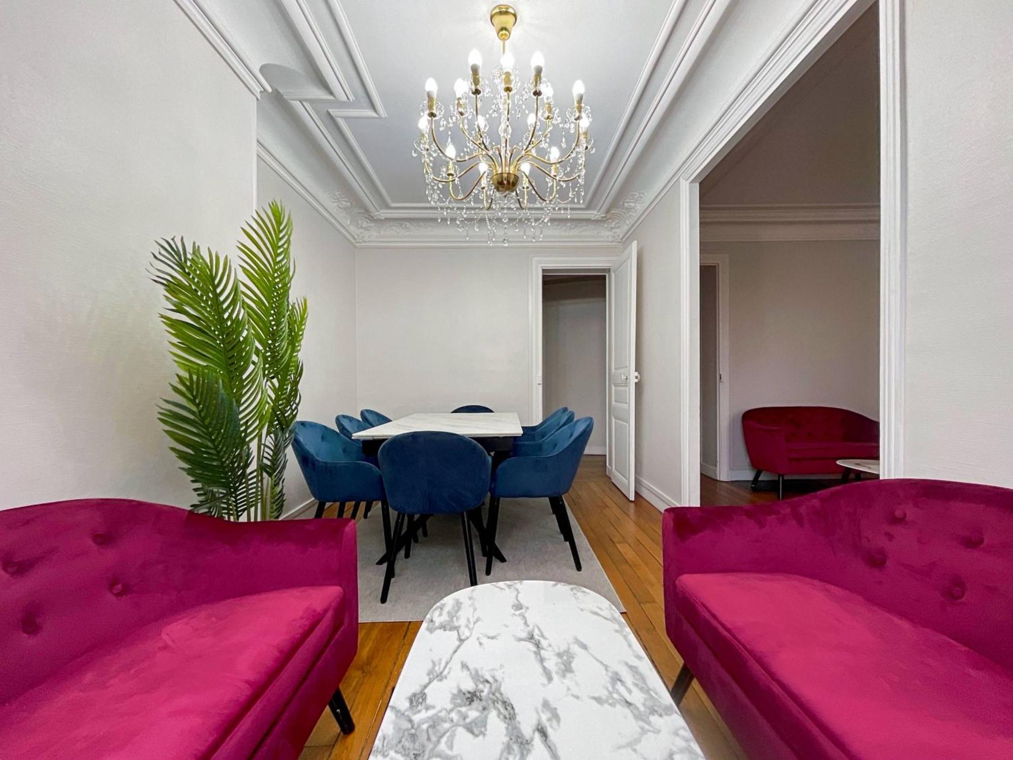 Luxury Flat & Eiffel Tower View Paris