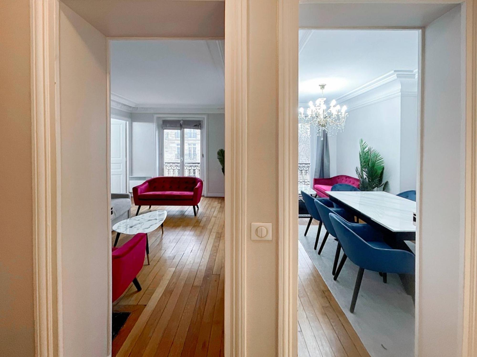 Homestay Luxury Flat & Eiffel Tower View Paris