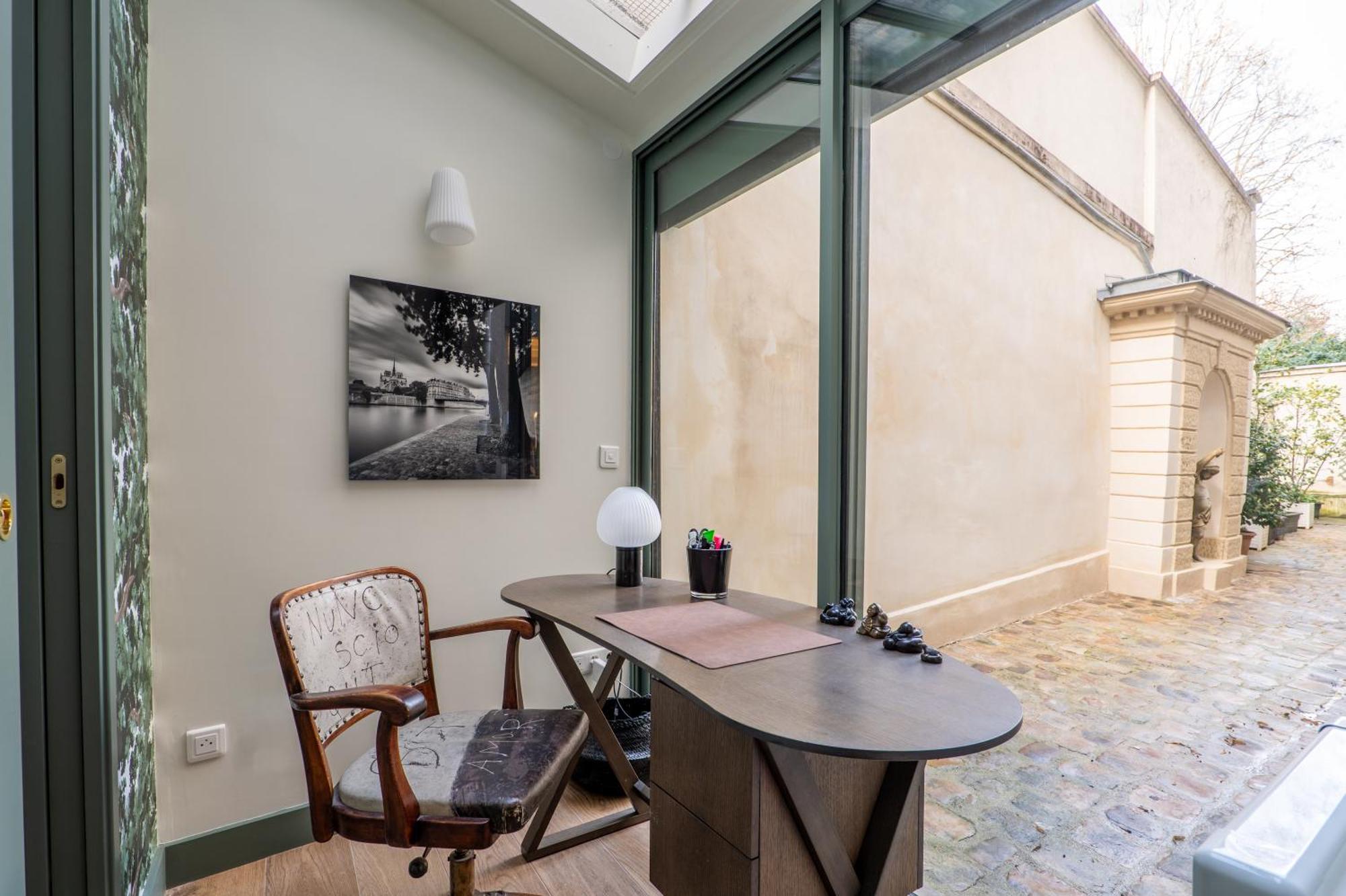 Apartment Veeve - A Story In Stone Paris
