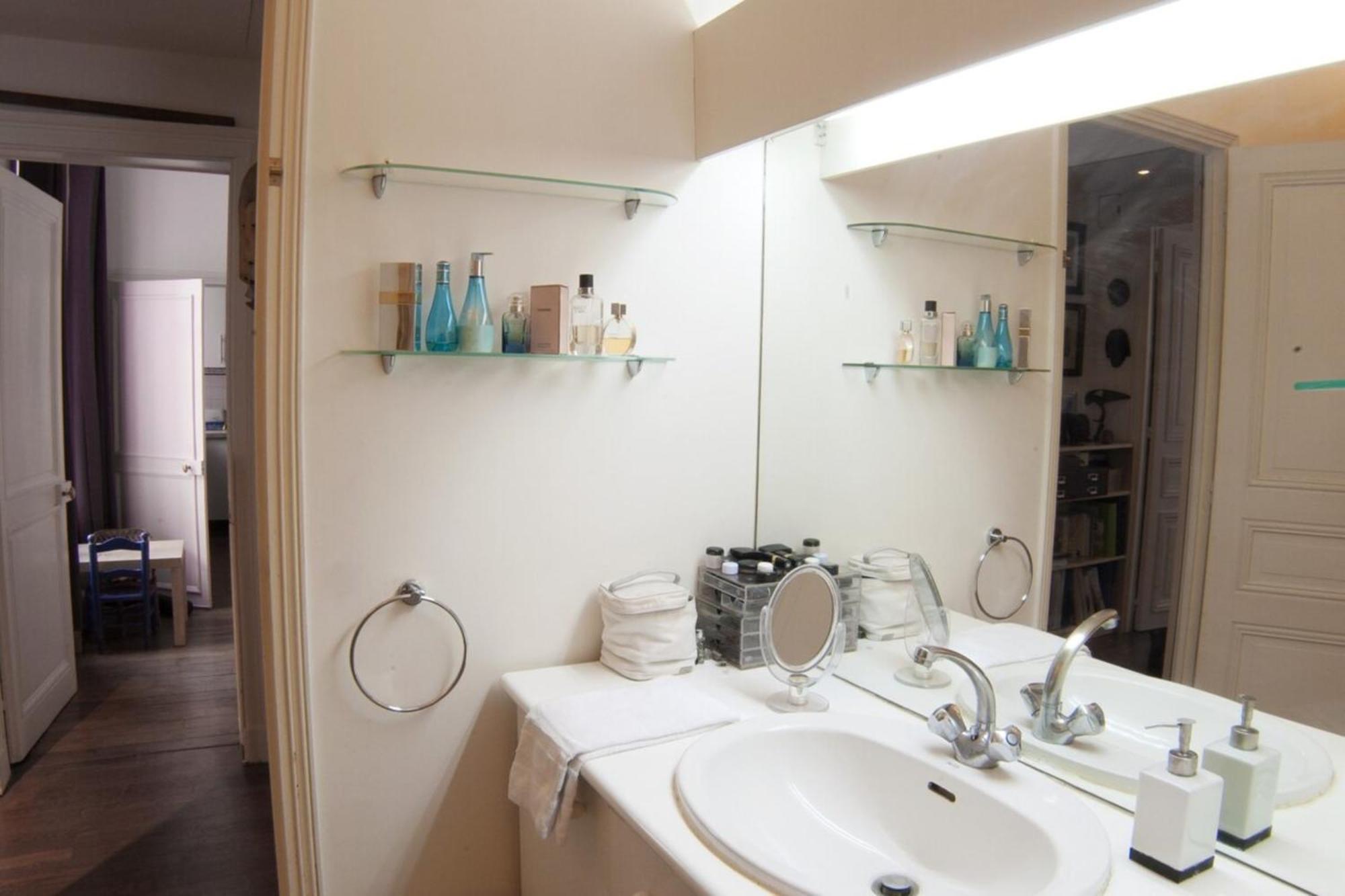 Dream Catcher 3bdr Apartment *