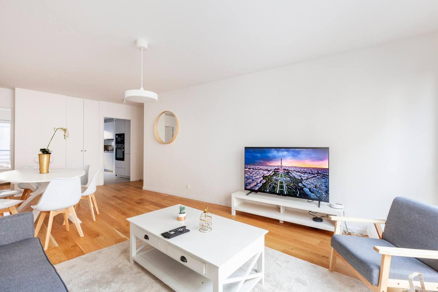 3 Bedroom Flat Close Montmartre * Paris