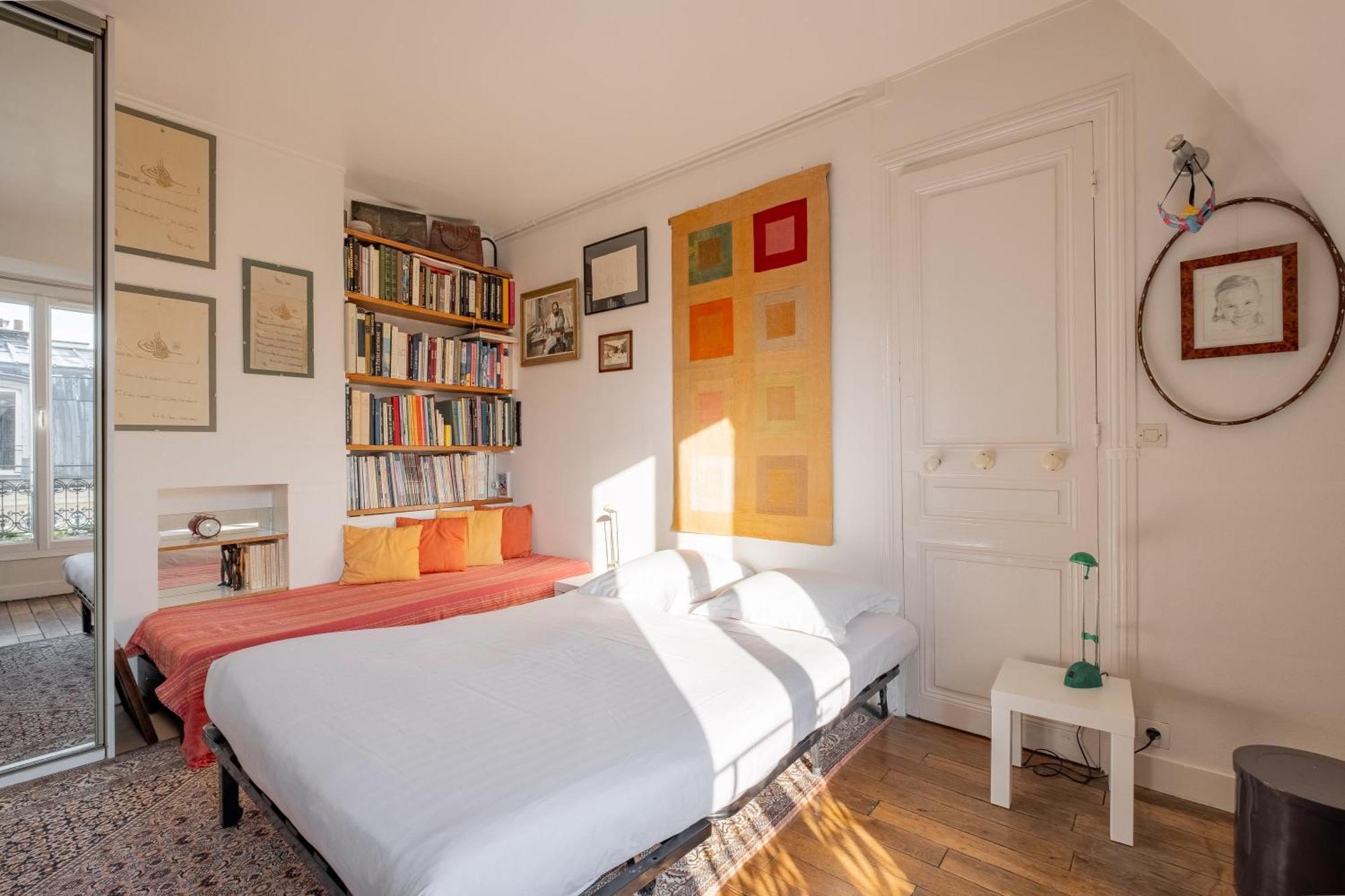 Veeve - Theatre In The Sky Apartment *