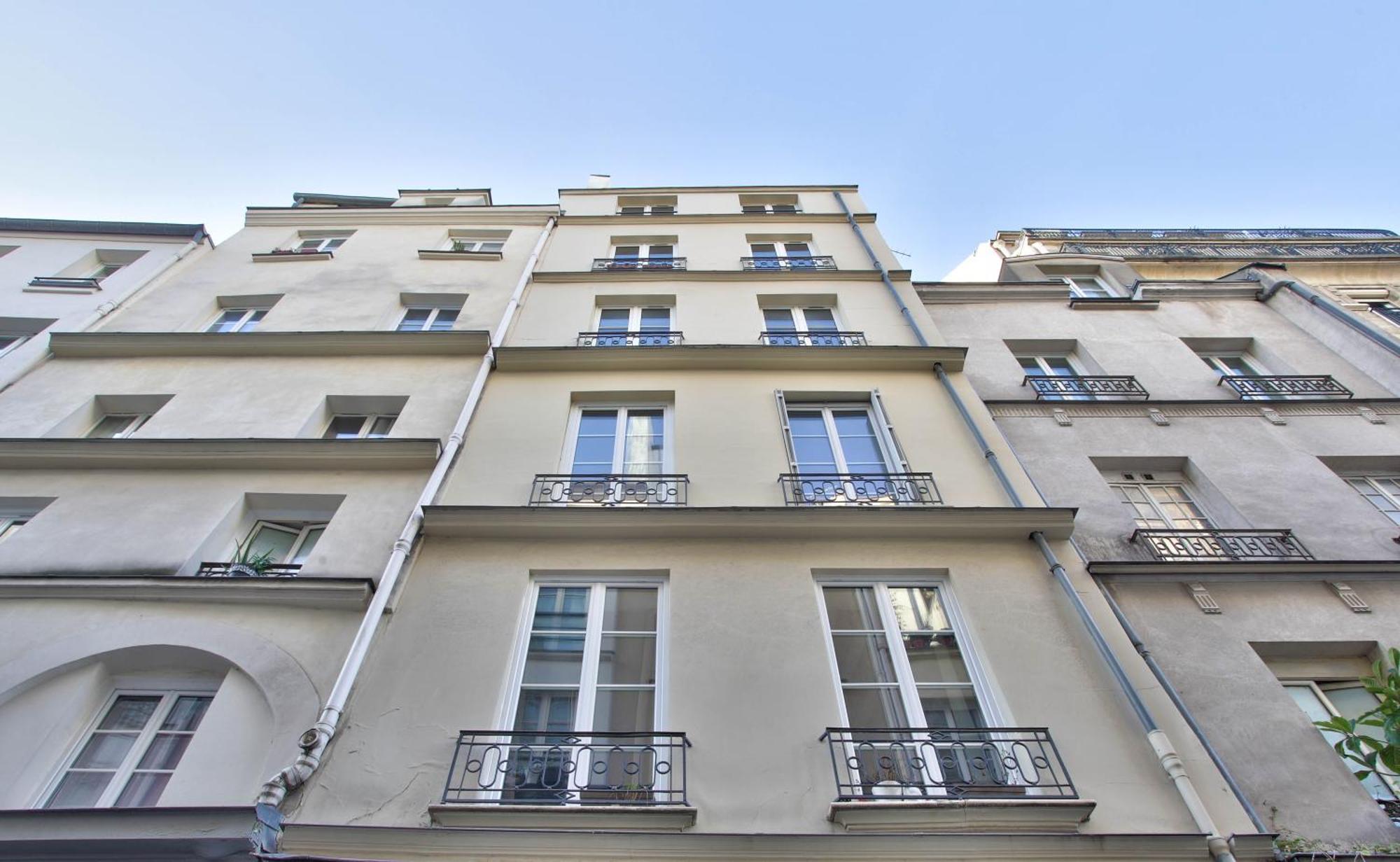 Charme Et Chic Du Marais Apartment