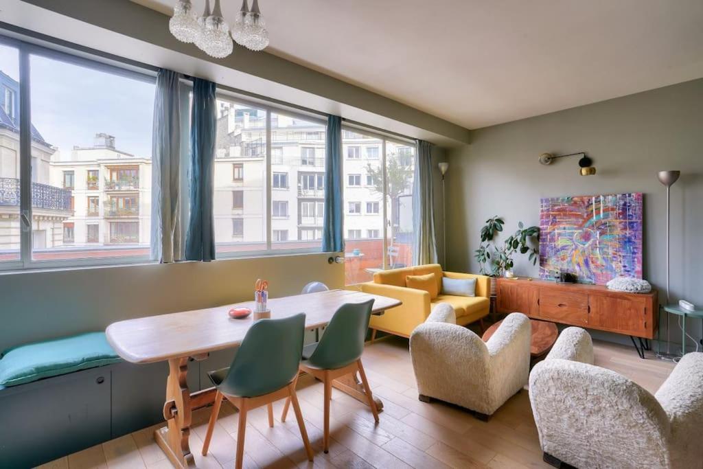 Superbe T2 Avec Balcon Proche De La Tour Eiffel * Paris