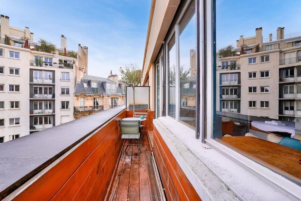 Superbe T2 Avec Balcon Proche De La Tour Eiffel Paris