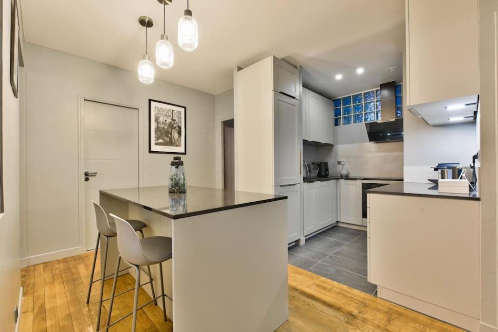 Nice 3br Flat Near Porte D'orleans Metro Station Apartment Paris