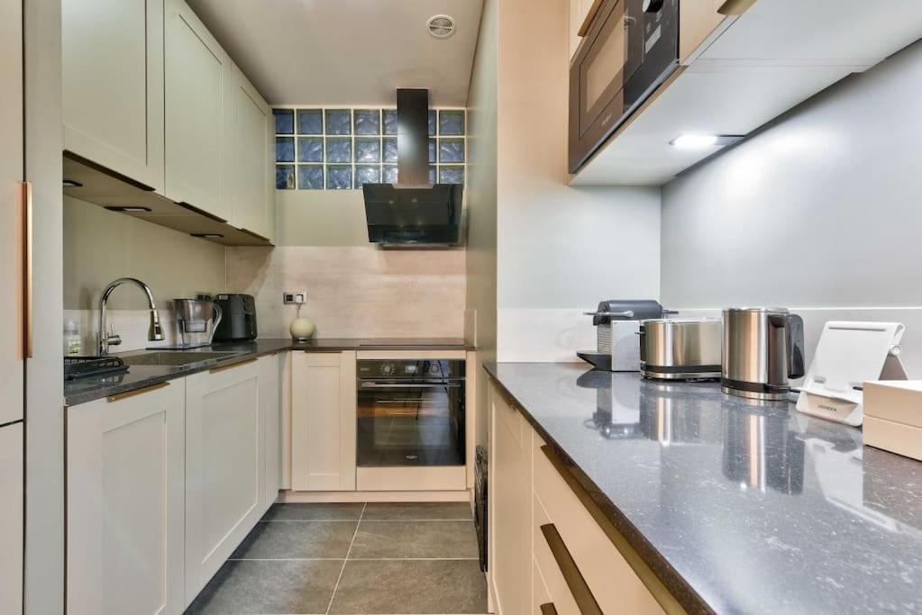 Nice 3br Flat Near Porte D'orleans Metro Station * Paris