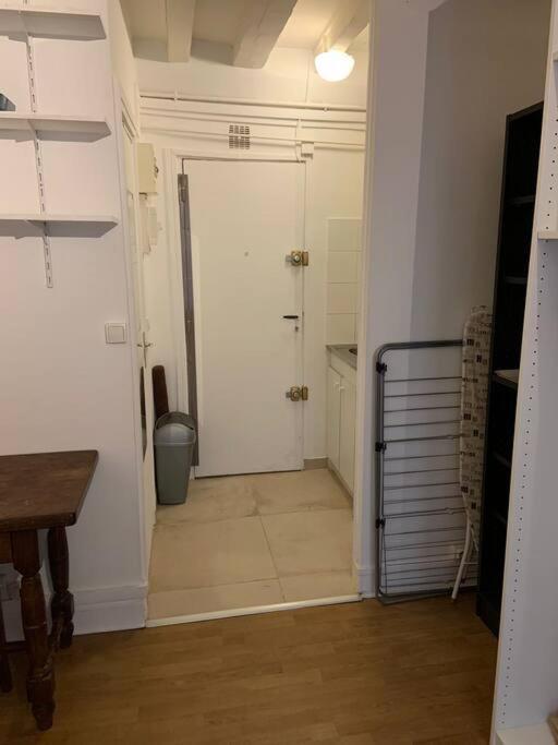 Studio 7eme Arrondissement
