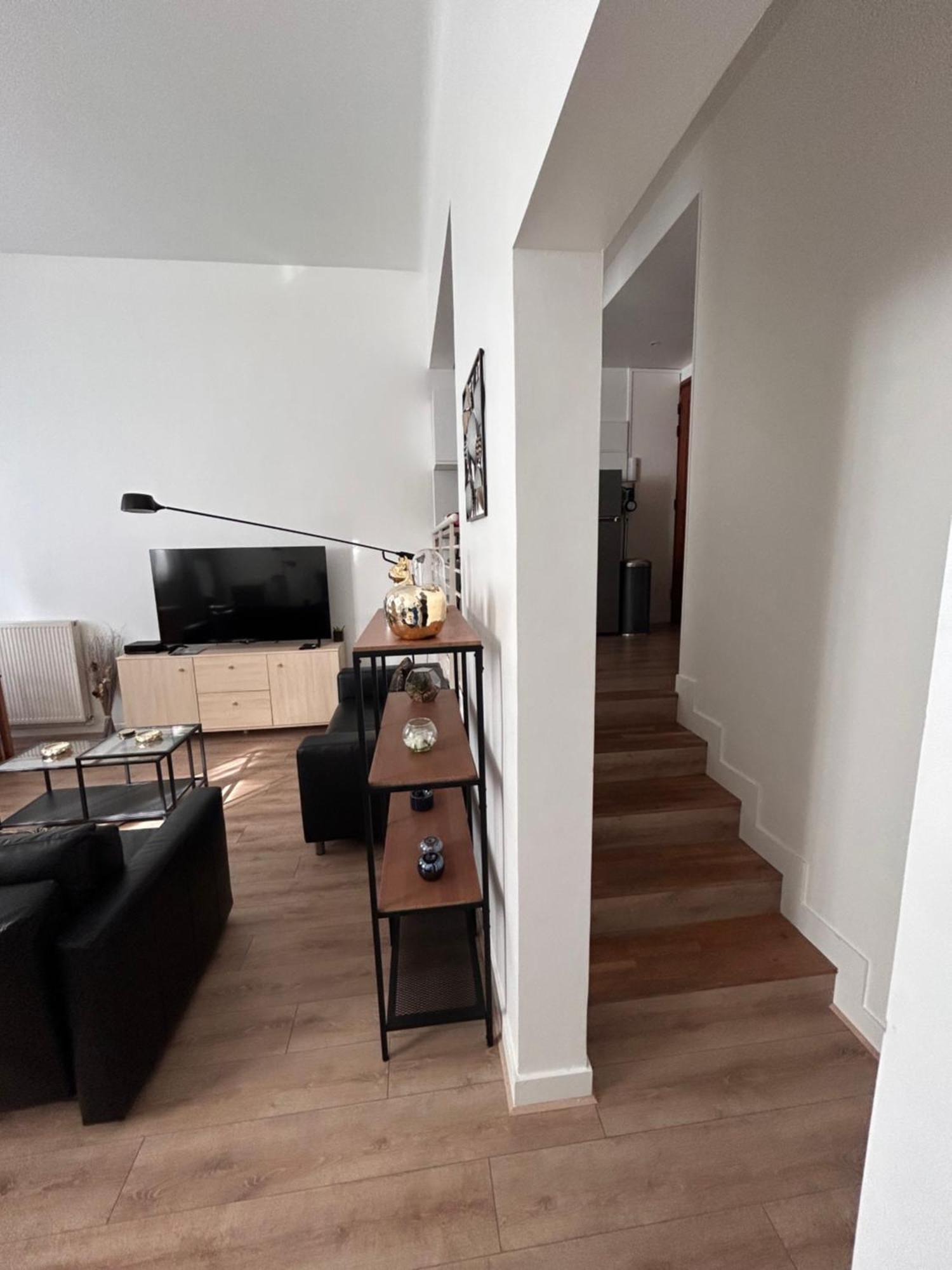 / Loft 8eme Appartement Paris