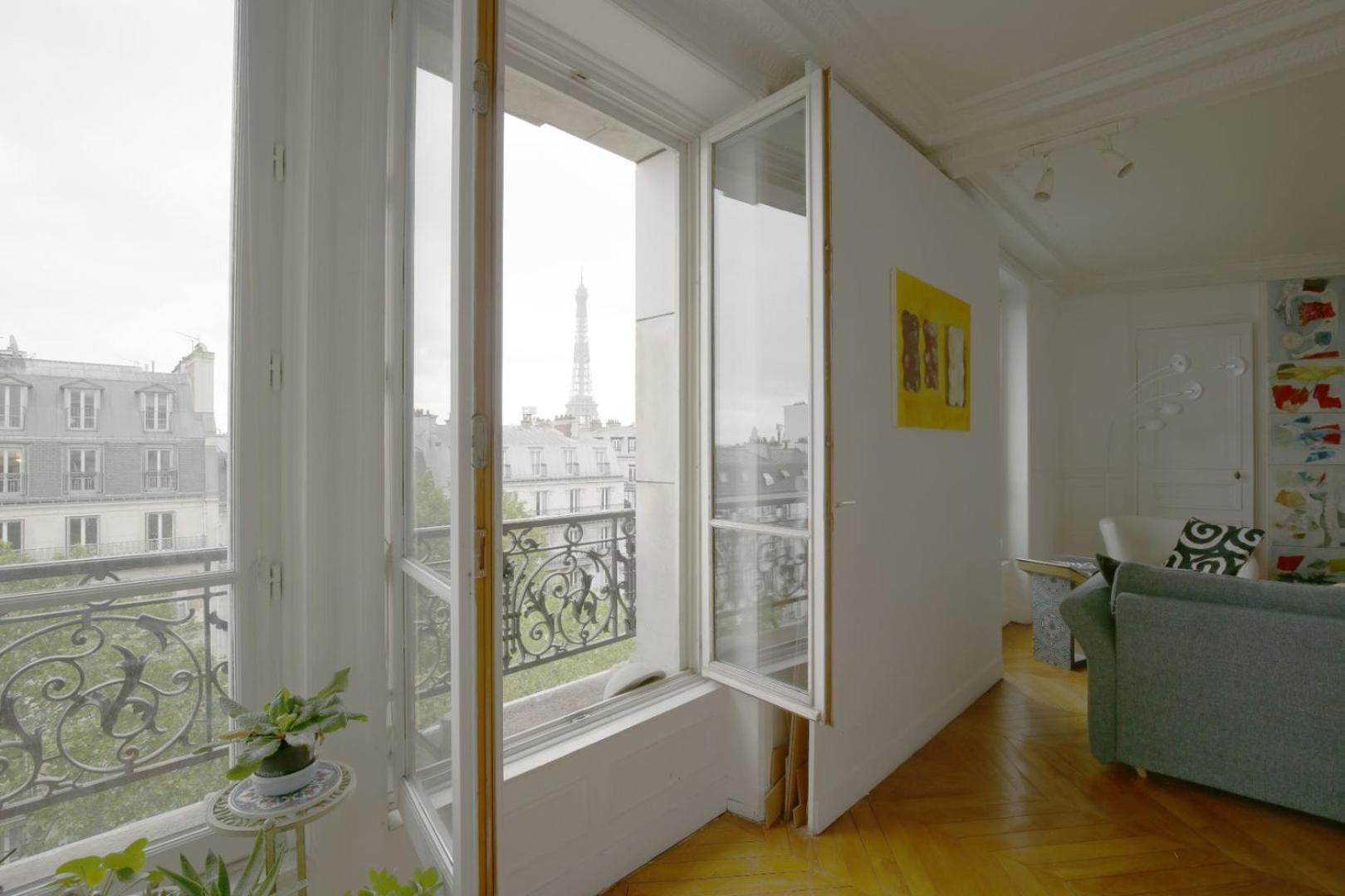 Spacious With 3 Bedrooms - Tour Eiffel *
